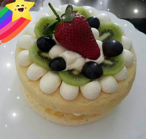Naked Cake with Fresh Fuits